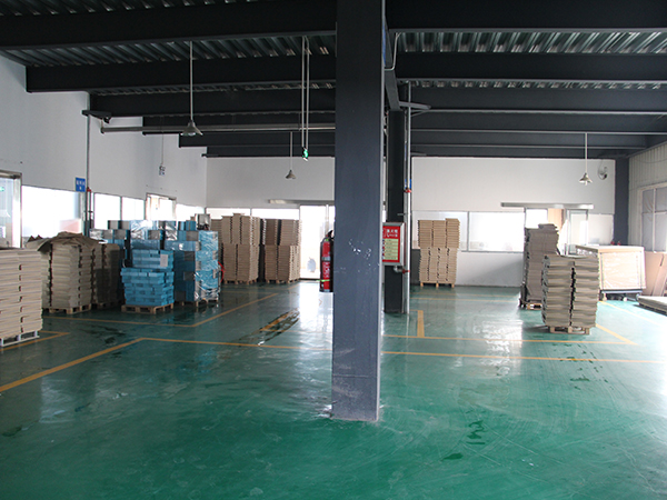 廠里準備要發給客戶的貨 廠里準備要發給客戶的貨