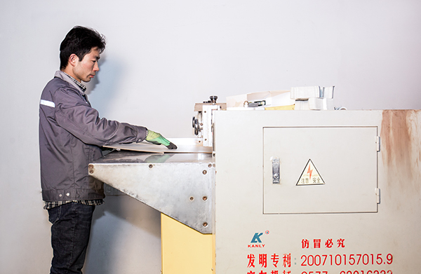 鄭州禮品包裝盒廠家告訴你單支盒是這樣做出來的 鄭州禮品包裝盒廠家告訴你單支盒是這樣做出來的